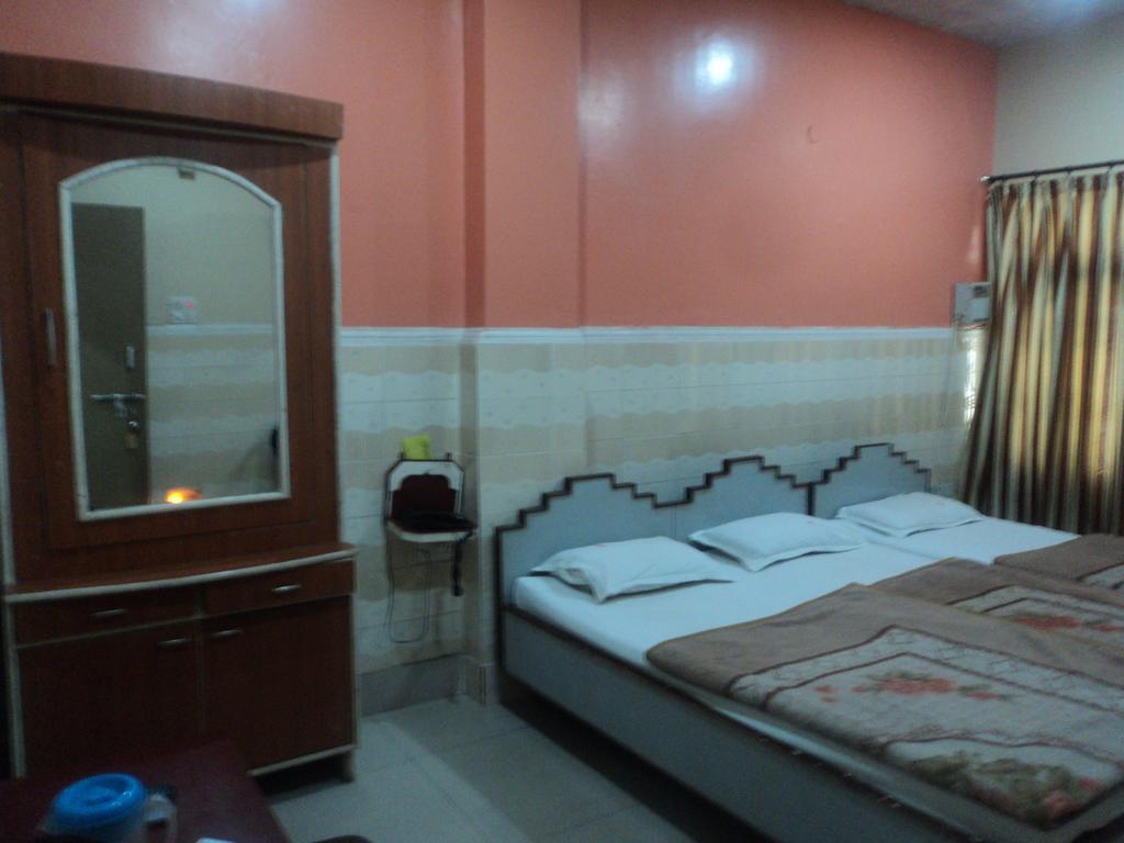 Hotel Jyoti Varanasi Rom bilde
