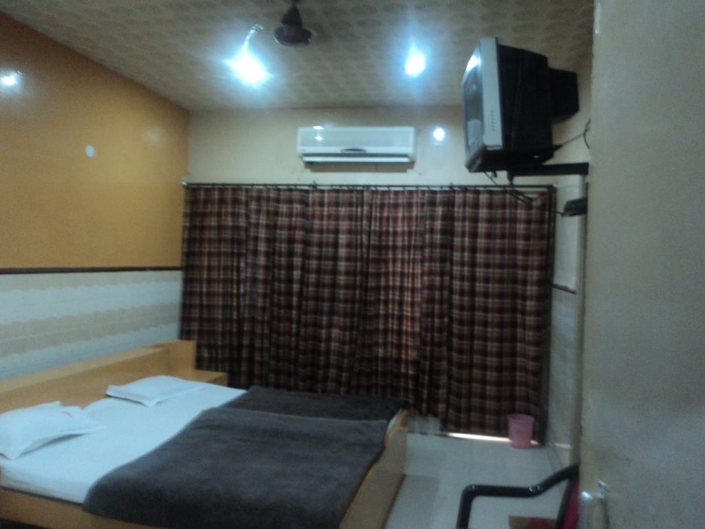 Hotel Jyoti Varanasi Rom bilde