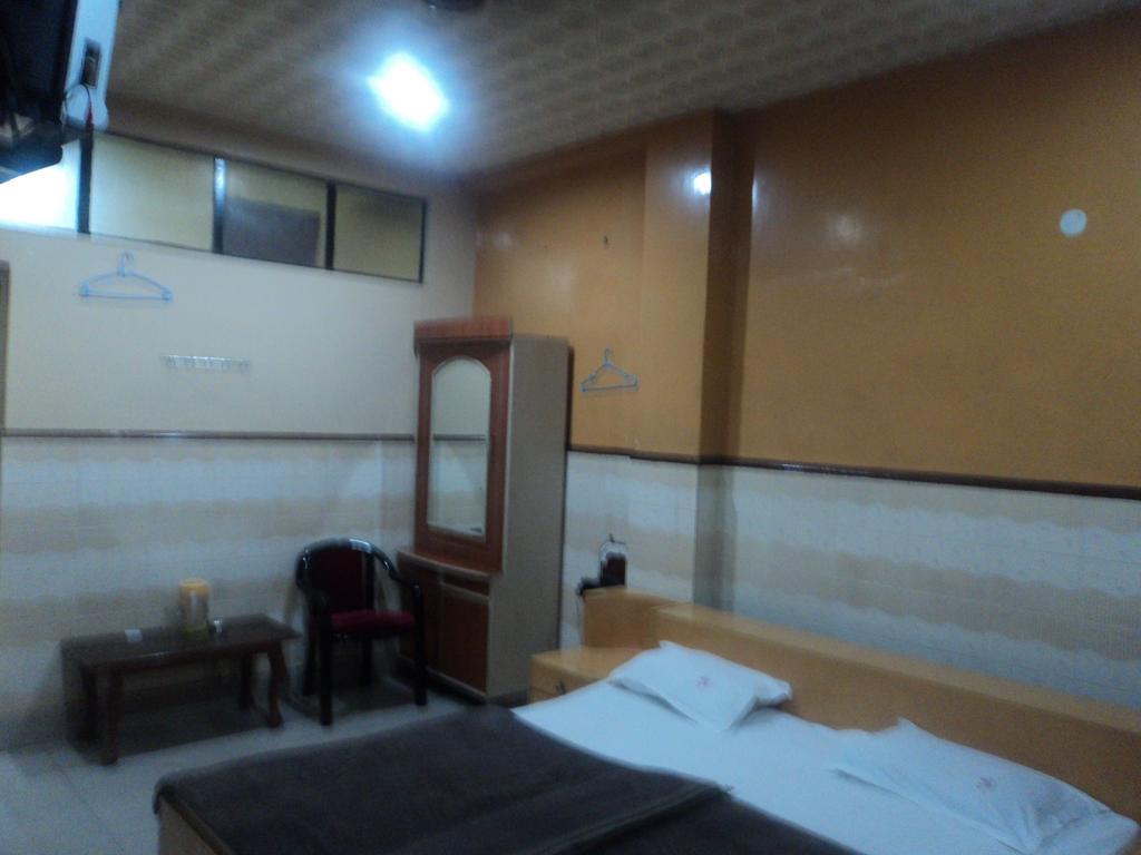 Hotel Jyoti Varanasi Rom bilde
