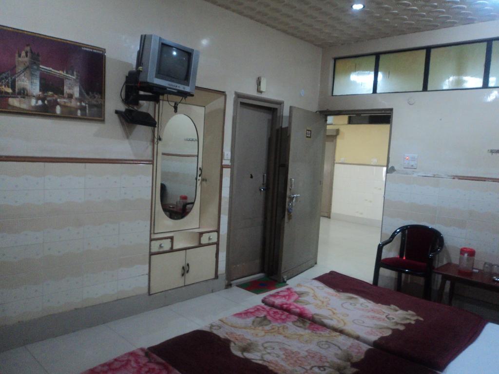 Hotel Jyoti Varanasi Eksteriør bilde