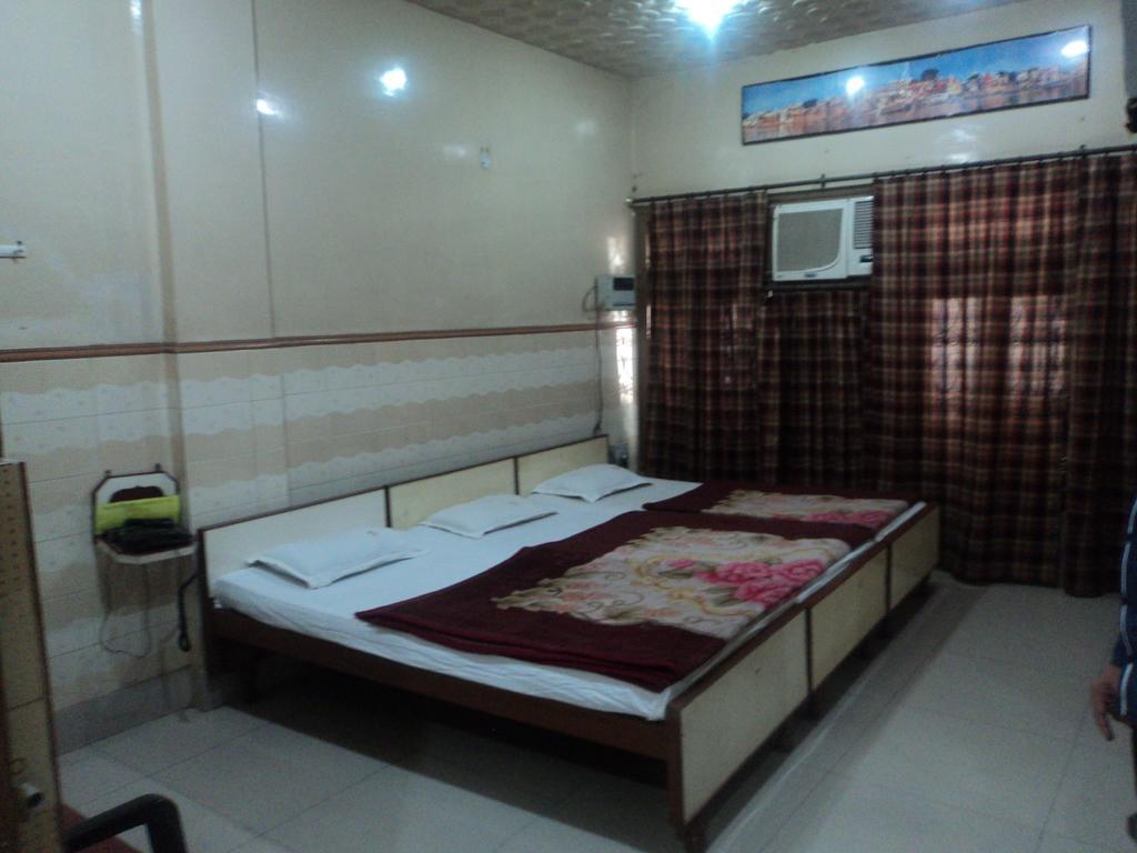 Hotel Jyoti Varanasi Eksteriør bilde